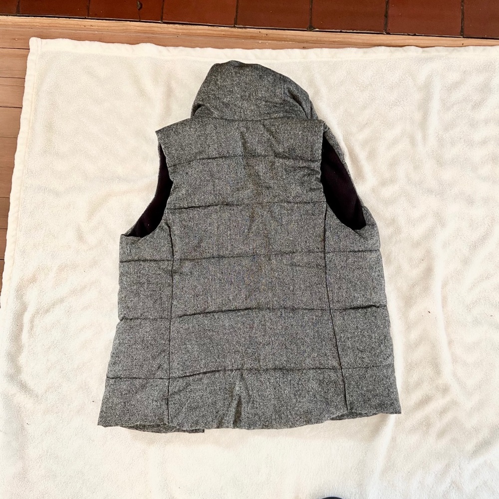 Puffer Vest - Picture 7 of 7
